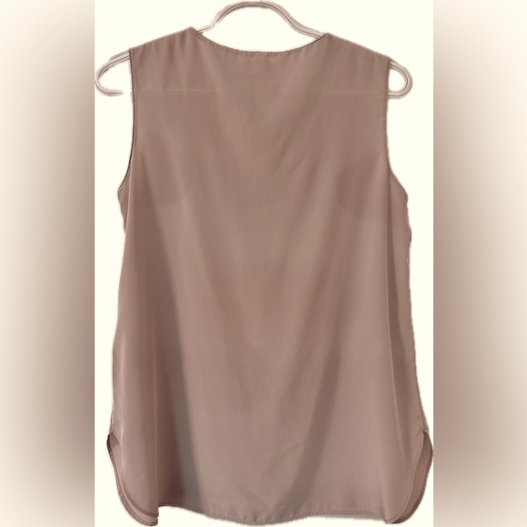 Uniqlo Short sleeve blouse - Picture 2 of 2